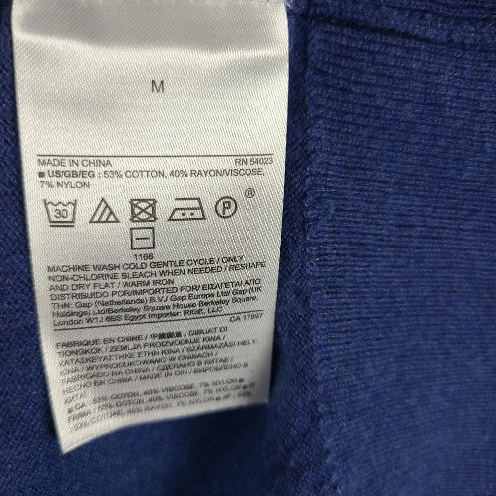 Banana Republic Luxe Sweater Collection Mens Medium Dark Blue V Neck Sweatshirt‎